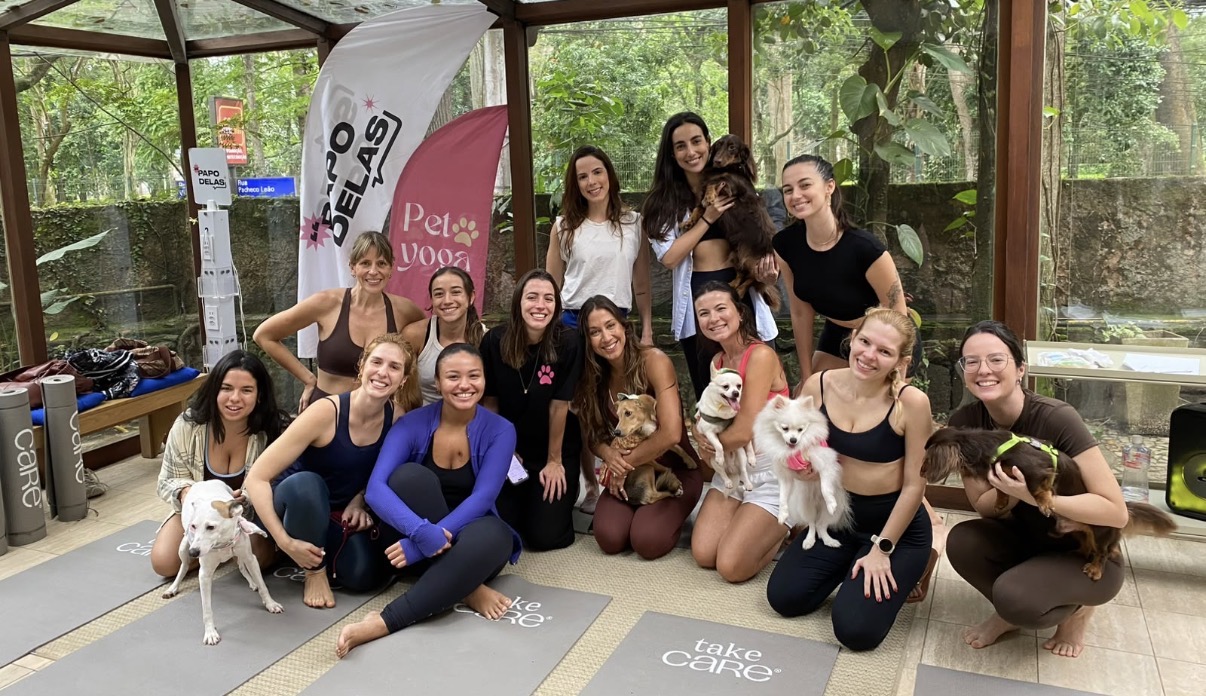 Pet yoga na Casa Delas